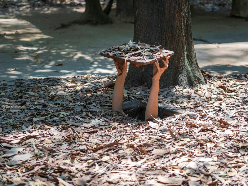 Tourist in den Cu Chi Tunneln bei Ho-Chi-Minh-City in Vietnam