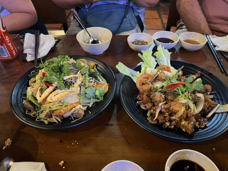 Essen bei der Vespa Tour in Ho-Chi-Minh-City, Vietnam