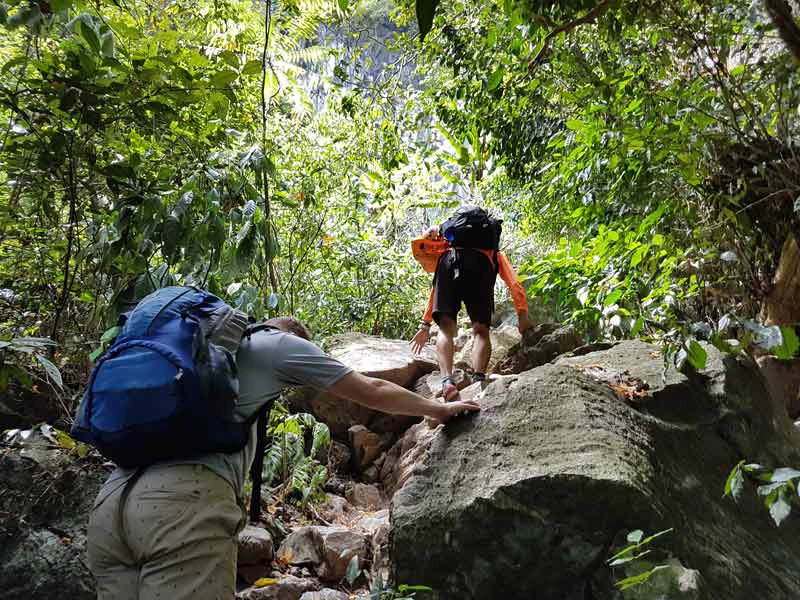 Wanderung im Phong Nha Ke Bang Nationalpark, Vietnam