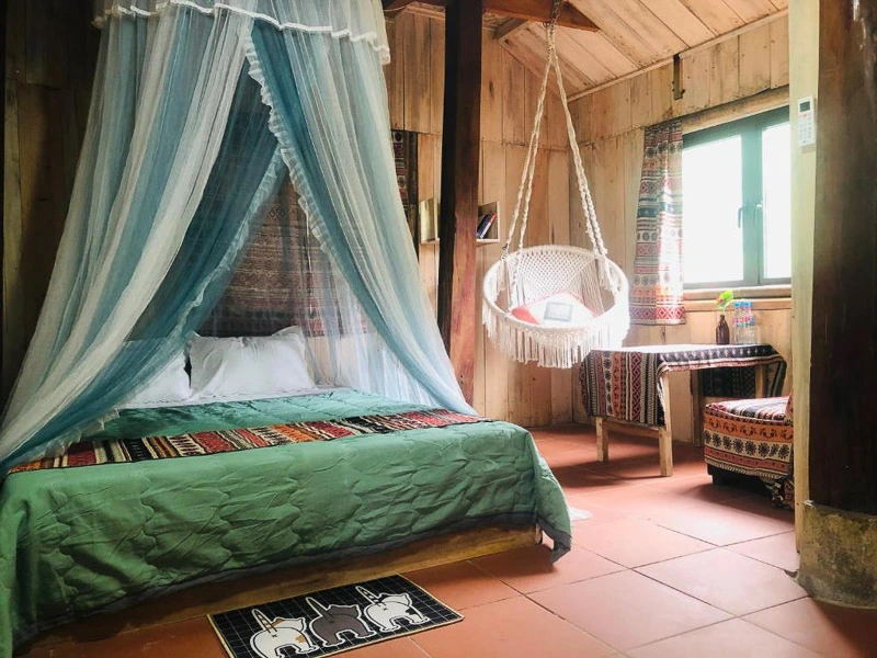 Einfaches Zimmer im Homestay bei Ha Giang in Vietnam