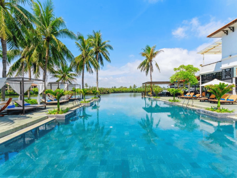 Pool im Strandhotel in Hoi An Vietnam