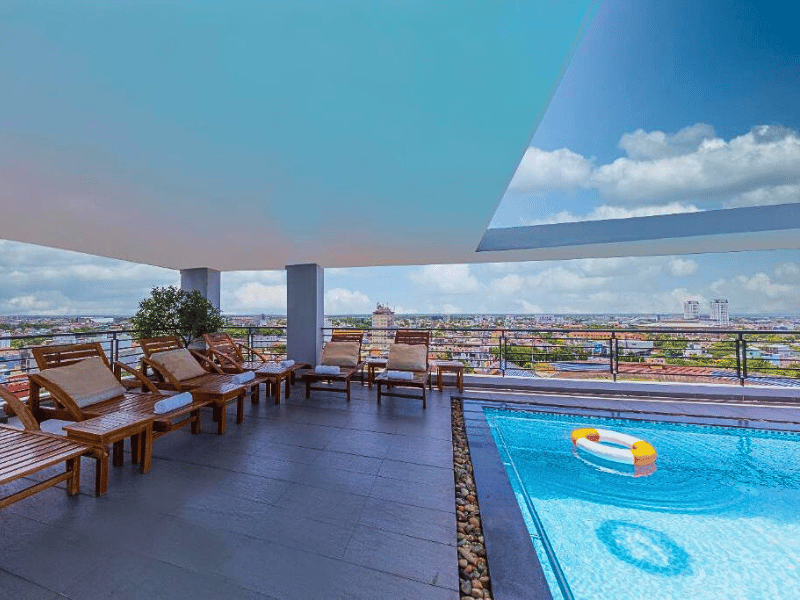 Hotelpool in Hue in Vietnam