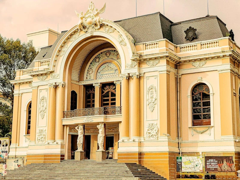 Das Saigon Opera House in Ho Chi Minh City