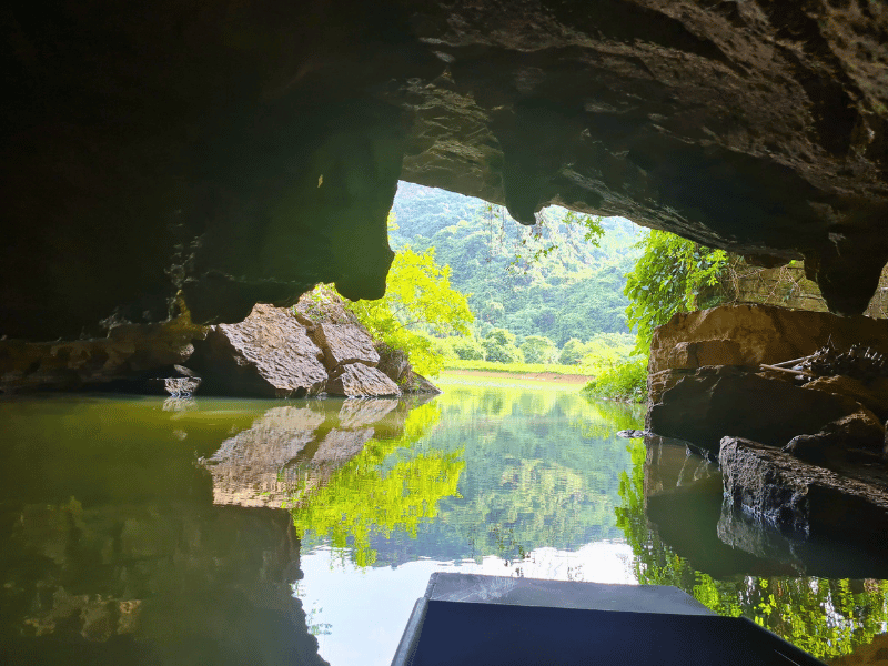 Ninh-Binh-Cave in Vietnam