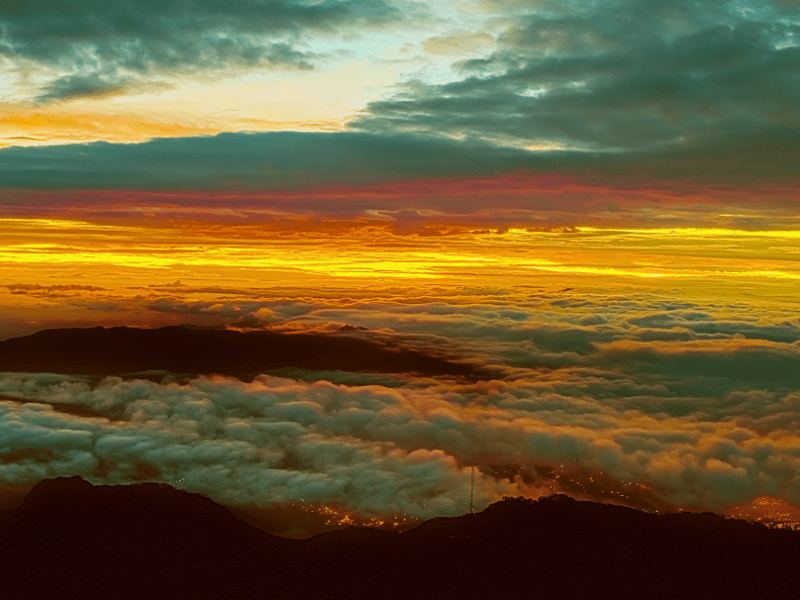 Sonnenaufgang vom Vulkan Barú in Panama