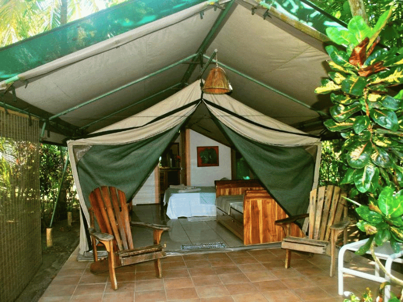 Blick ins Glamping Zelt in Matapalo, Costa Rica
