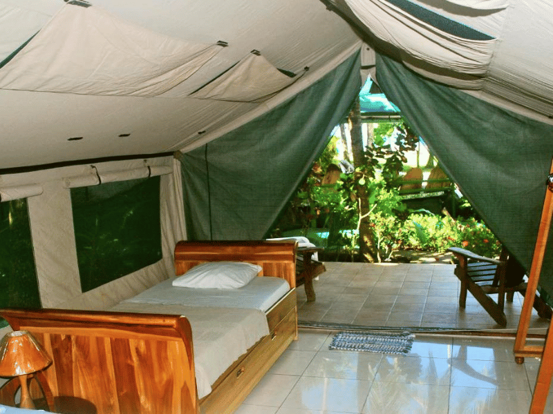 Glamping Zelt von innen in Matapalo, Costa Rica