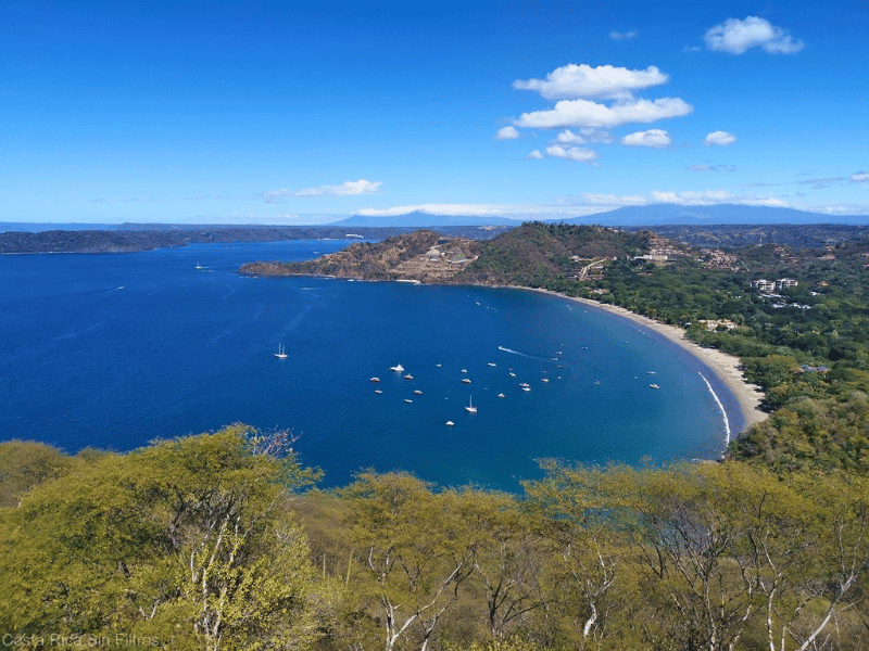 Blick auf die Bucht von Playa Hermosa, Costa Rica