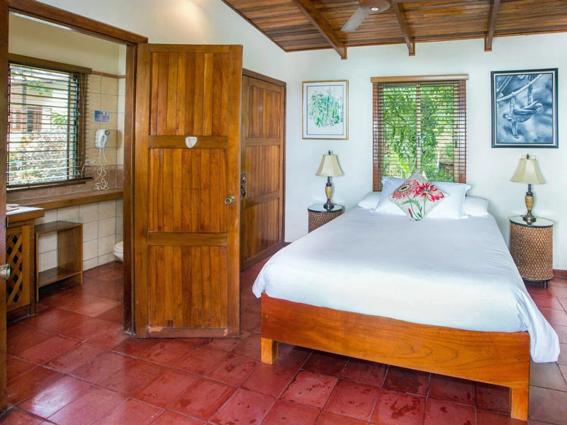 Zimmer in der Komfortunterkunft in Manuel Antonio, Costa Rica