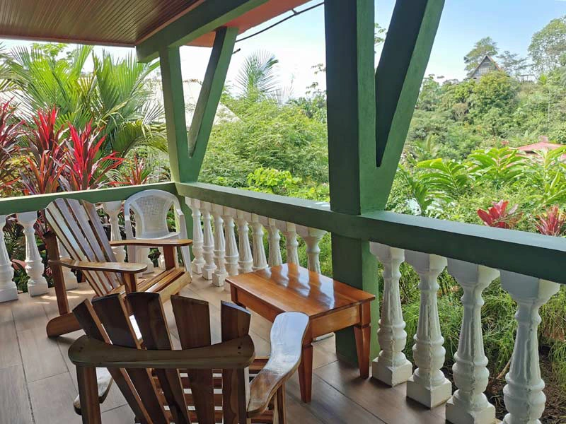 Terrasse der Unterkunft in Drake Bay, Costa Rica