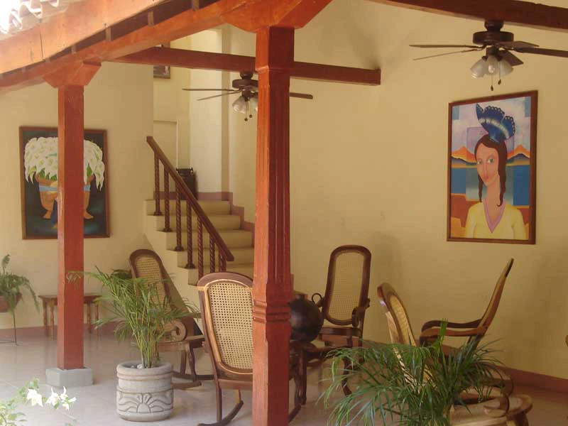 lobby-unterkunft-leon-nicaragua