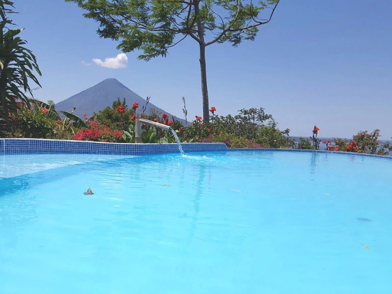 Die spektakuläre Aussicht vom Pool