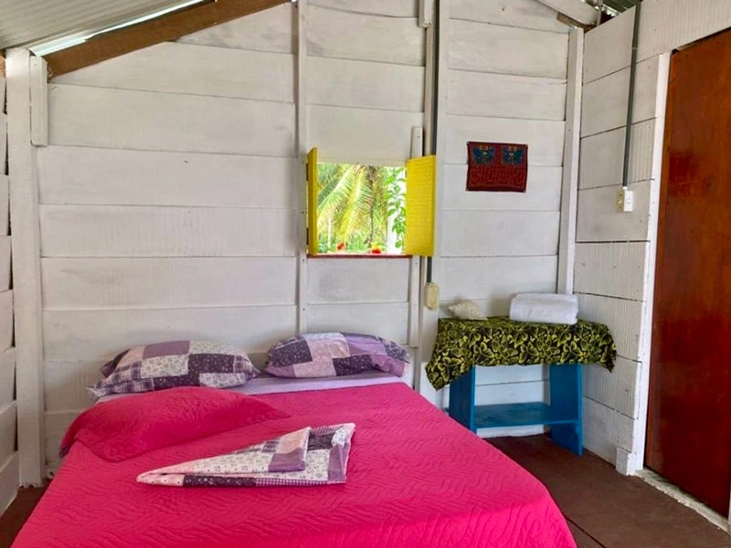 Einfach ausgestattetes Zimmer auf den San Blas Inseln, Panama