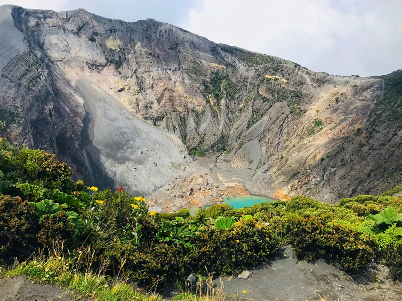 Ausblick auf den Krater des Irazu