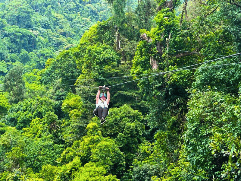 Ziplining bei La Fortuna in Costa Rica