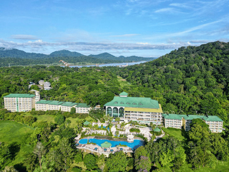 Unterkunft mit Pool im Gamboa Reservat