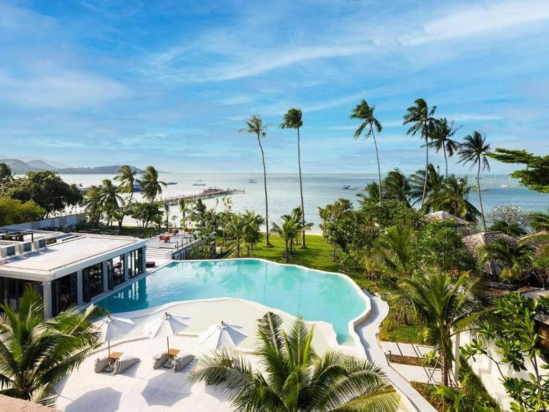 Hotelpool auf Koh Samui in Thailand