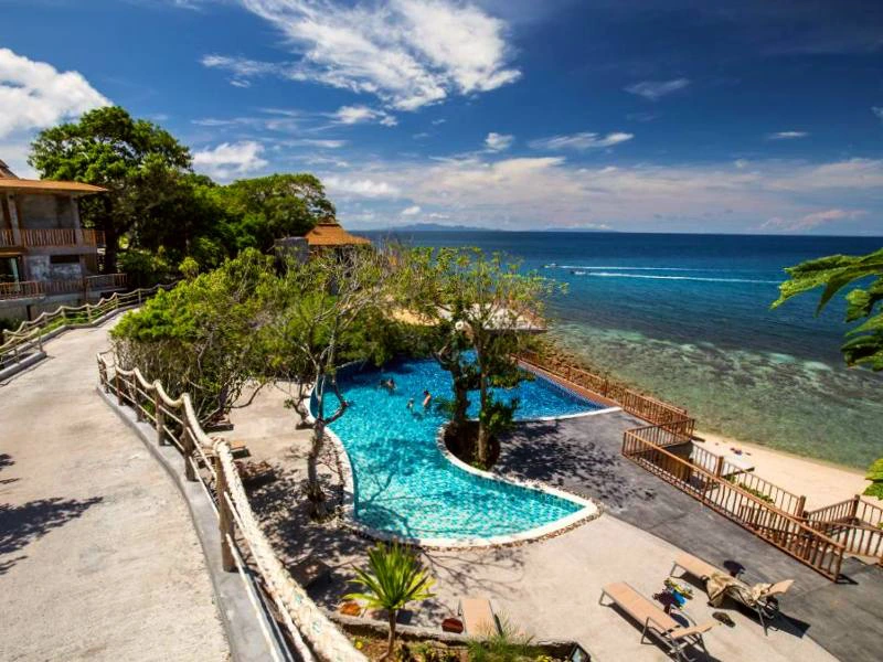 Pool im Hotel auf Koh Tao