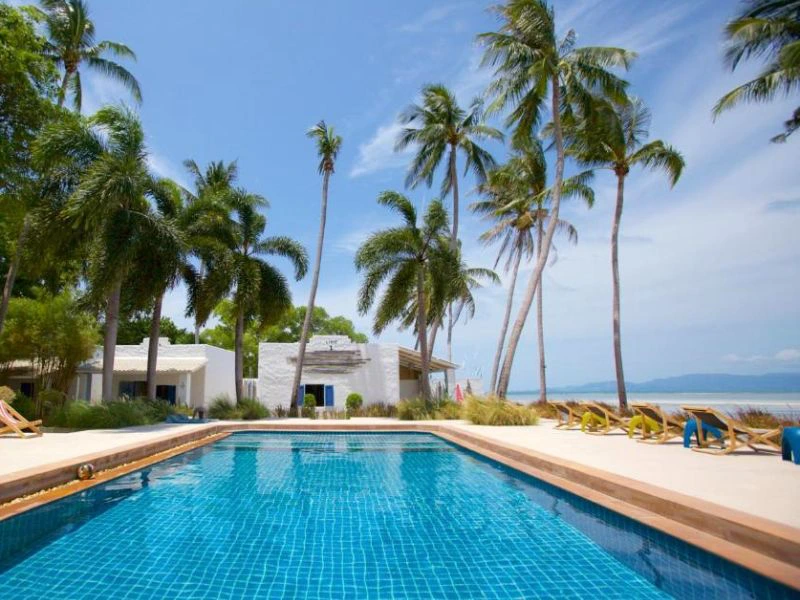 Hotelpool auf Koh Phangan