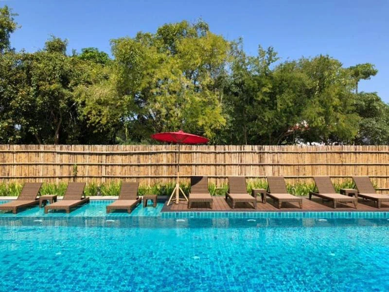 Hotelpool in Chiang Rai Thailand