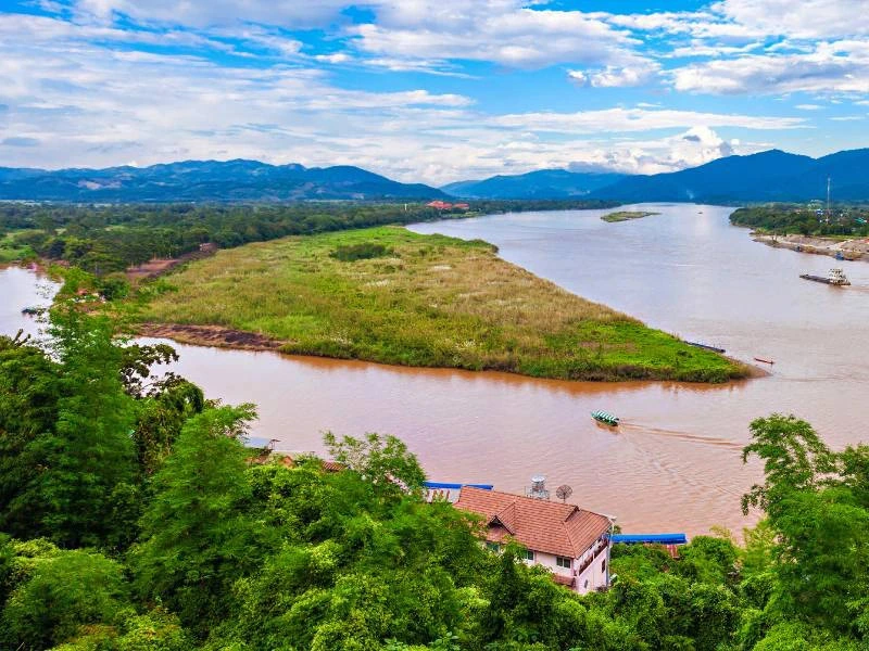 Blick auf das Goldene Dreieck und den Mekong in Thailand