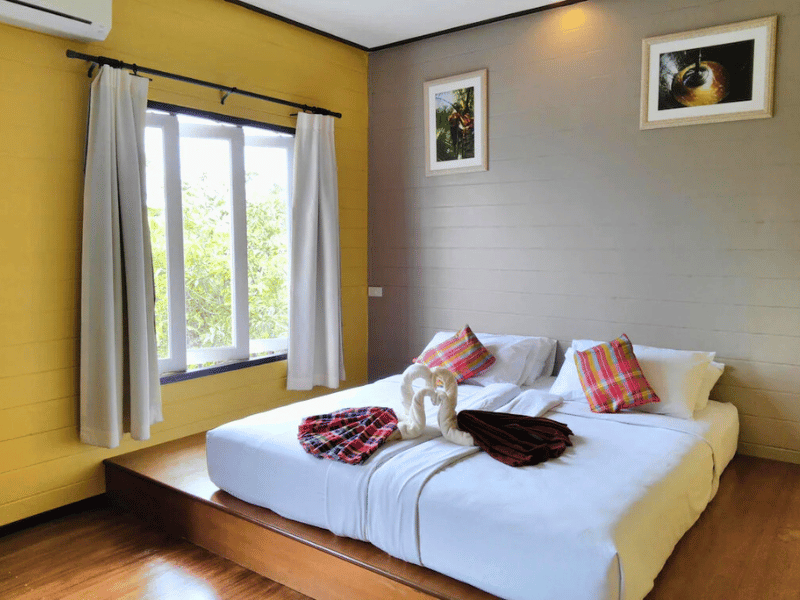 Gemütliches Hotelzimmer in Amphawa Thailand