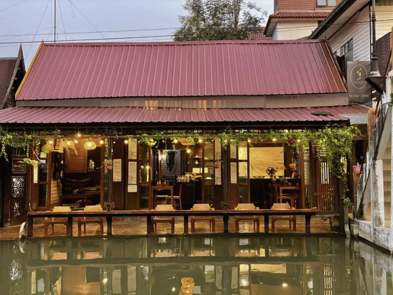Hotel am Fluss in Amphawa Thailand