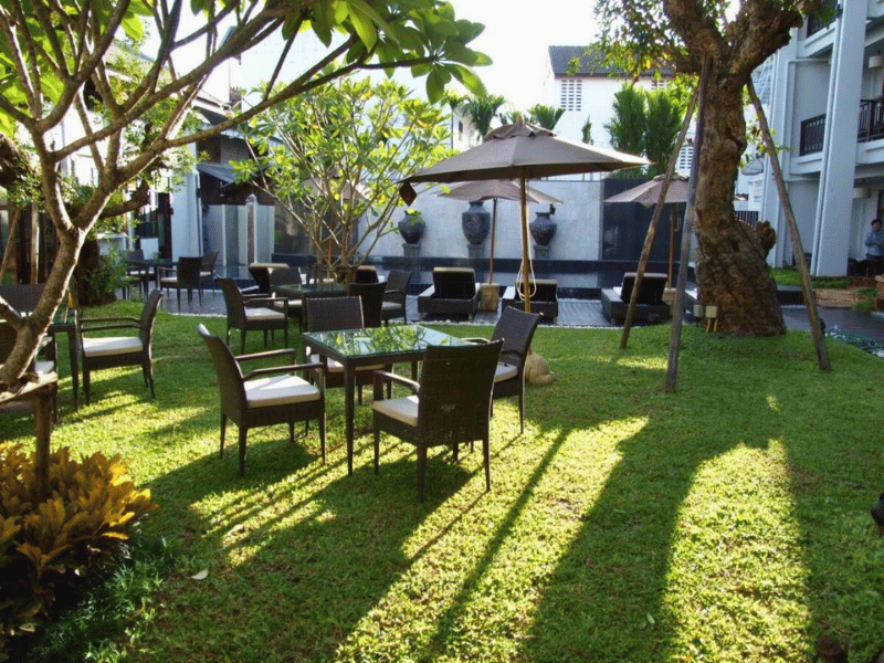 Gartenbereich im Hotel in Chiang Mai