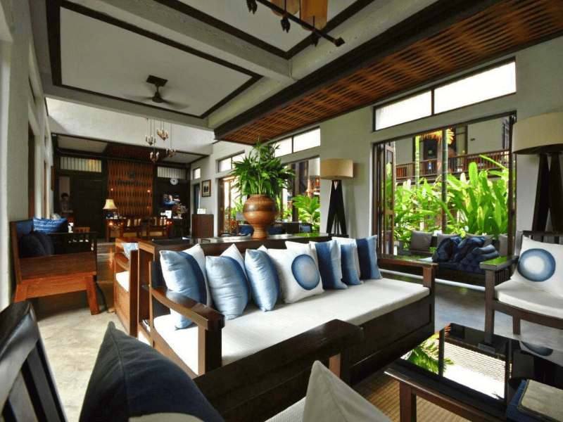 Modern eingerichtete Lobby in Chiang Mai Thailand