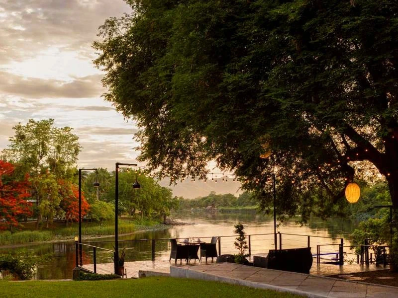 Hotelanlage am Fluss Komfortables in Kanchanaburi Thailand
