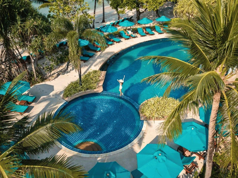 Hotelpool auf Koh Chang Thailand