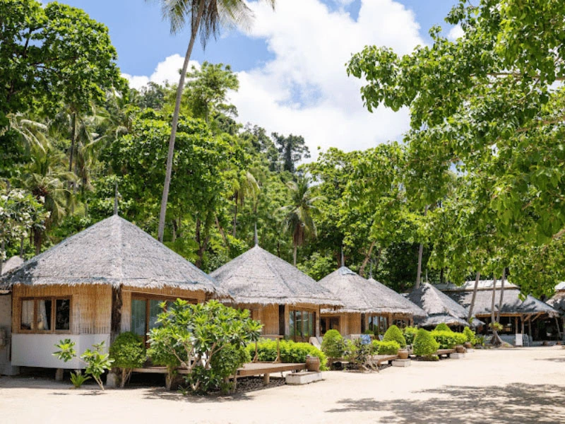 Bungalows im Hotel auf Koh Ngai Thailand