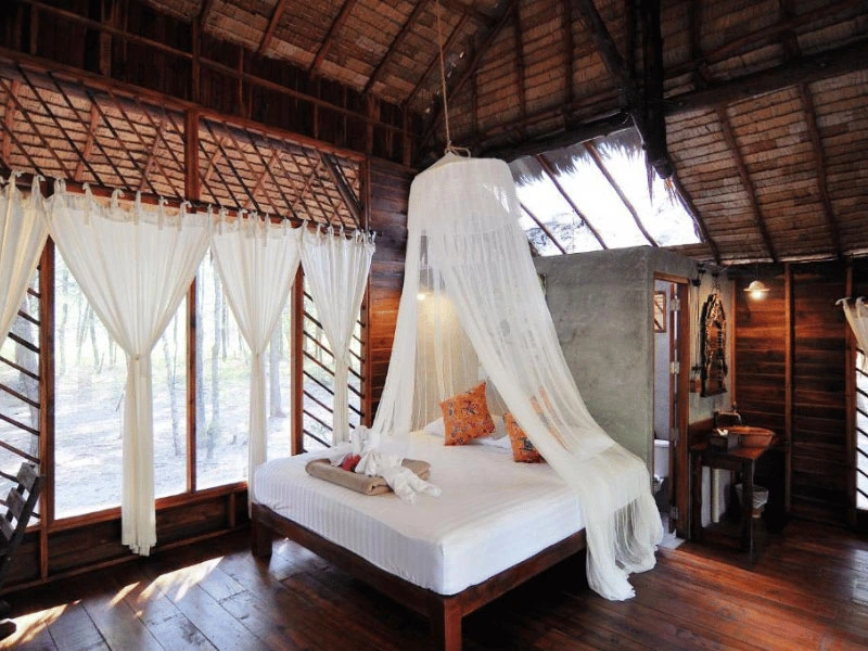 Zimmer im Hotel auf Koh Phra Thong Thailand