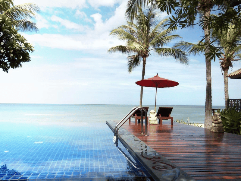 Hotelpool in Pranburi Thailand