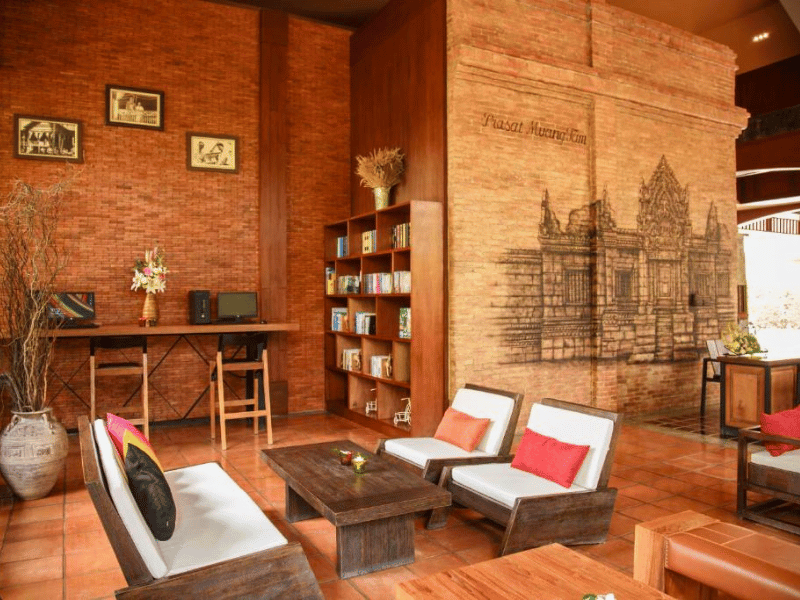 Lobby im komfortablen Isaan Hotel, Thailand