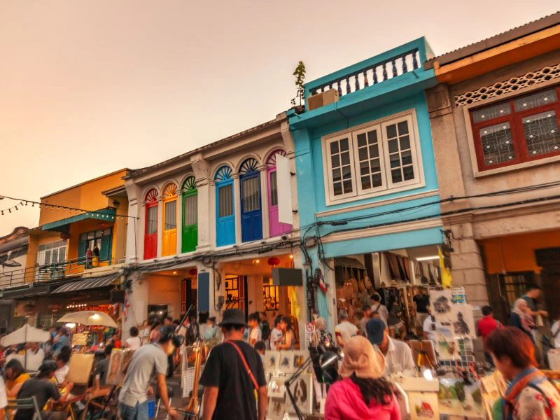 Einkaufsbummel in der Altstadt von Phuket