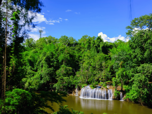 Wasserfall im Sai Yok Nationalpark, Thailand