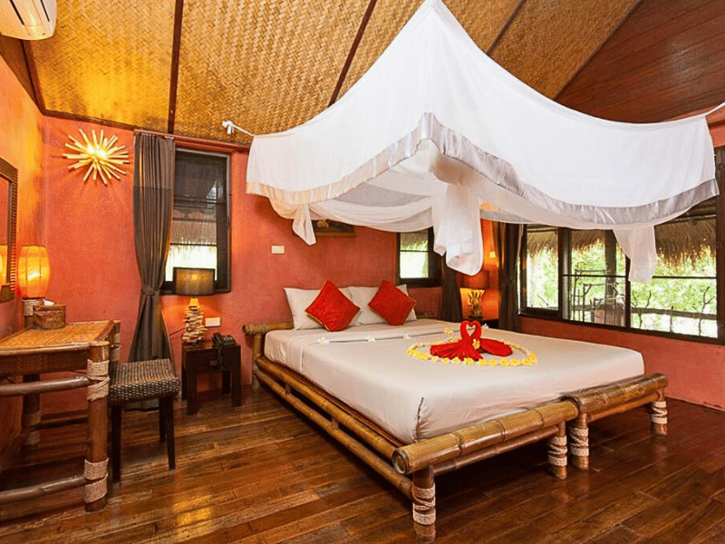 Zimmer im stilvollen Hotel auf Koh Tao, Thailand