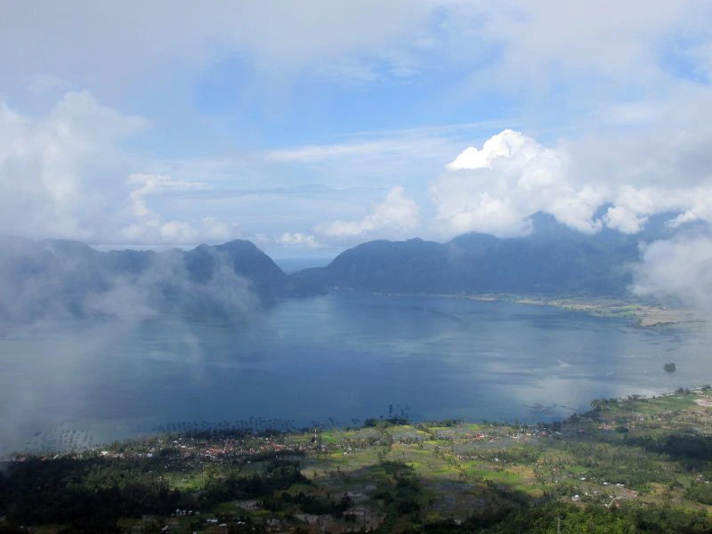 Blick auf Berastagi, Indonesien