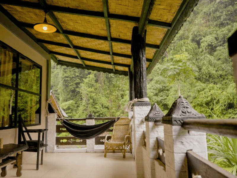 Hängematte auf der Hotelterasse in Bukit Lawang auf Sumatra