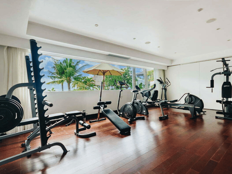Gym im Komforthotel auf Nusa Lembongan vor Bali
