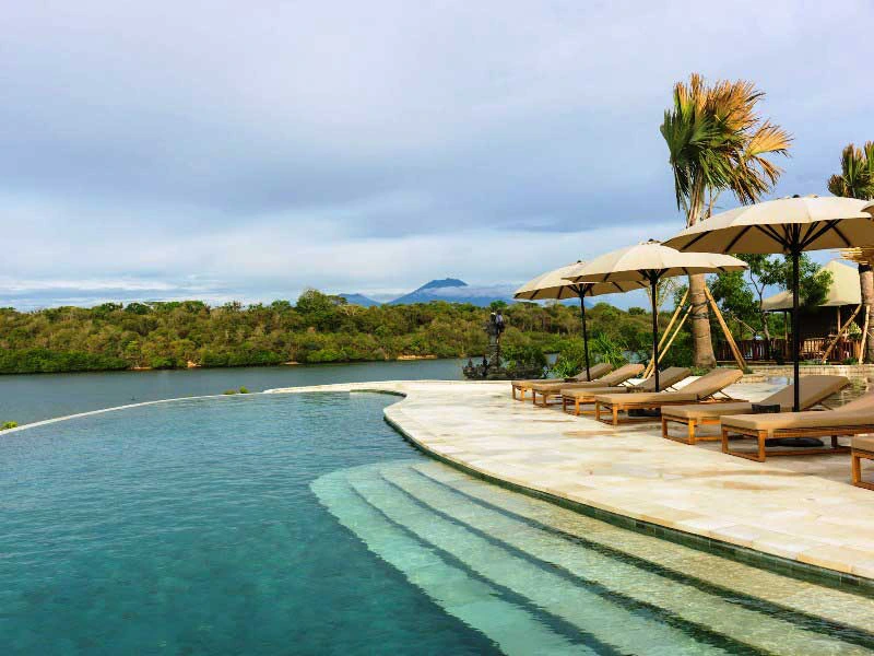 Entspannen in tropischer Umgebung