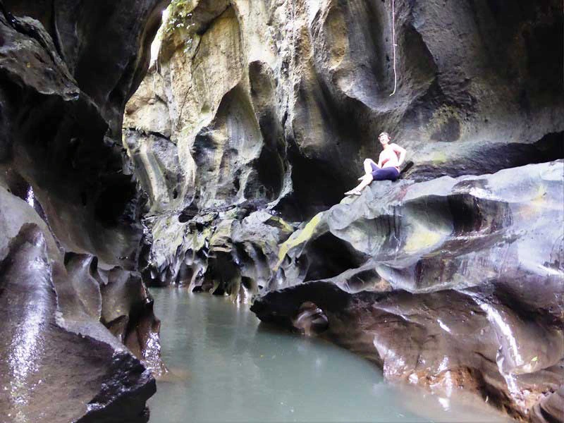 Kleine Pause bei der Klettertour im Canyon