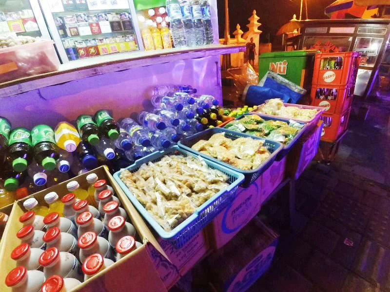 Warenangebot auf dem Yogyakarta Nachtmarkt