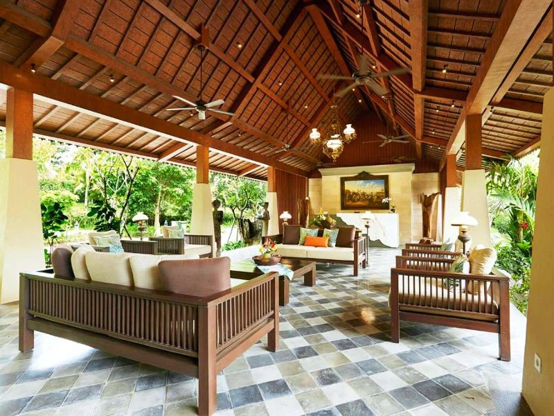 Hotelterasse in Bogor auf Java