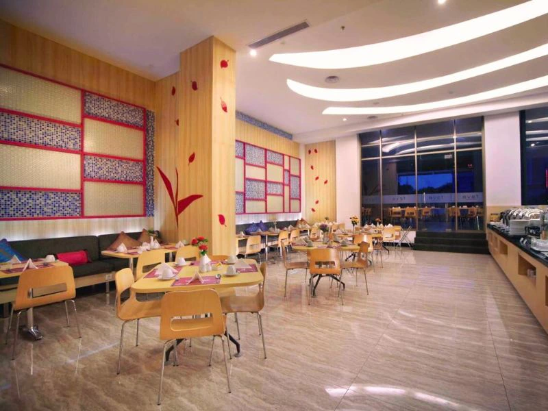 Hotelrestaurant in Makassar auf Sulawesi