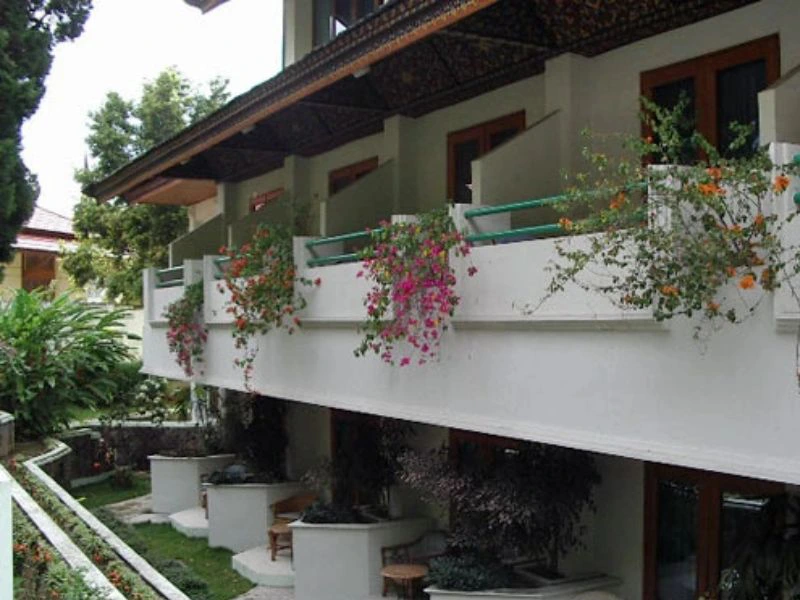 Hotelterasse in Bukittinggi auf Sumatra