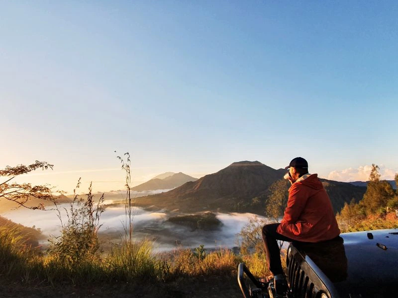 Sonnenaufgang am Mount Batur auf Bali