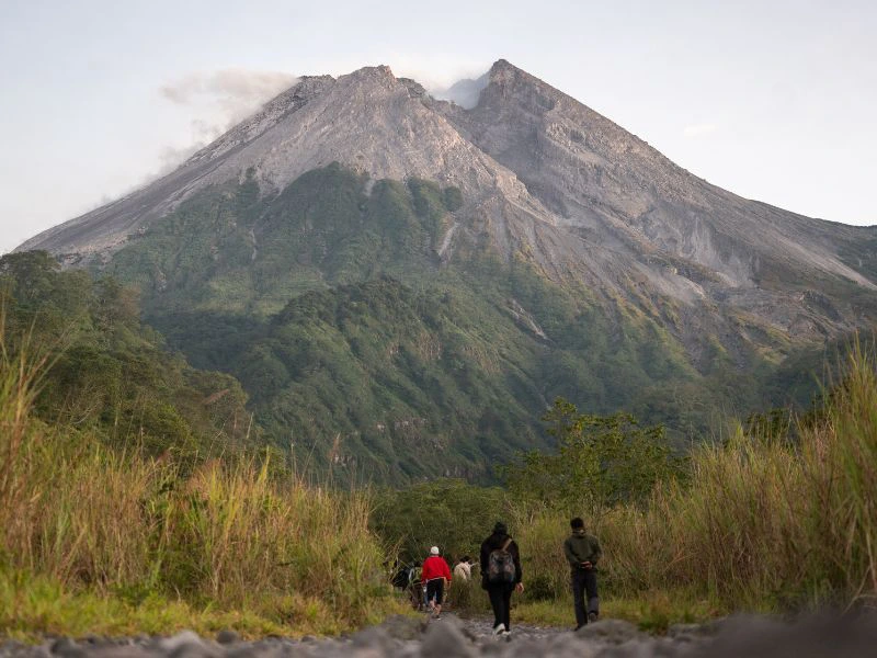 Wanderung zum Mount Merapi auf Java