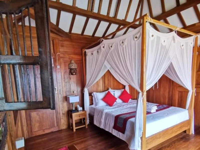 Zimmer im komfortablen Hotel auf Karimunjawa, Indonesien